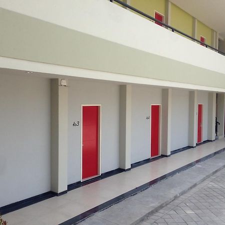 Rumah Cassa Guest House 수라바야 외부 사진