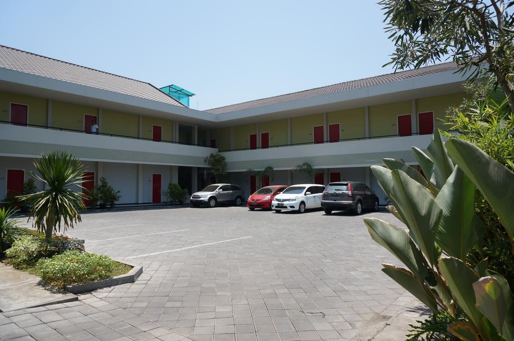 Rumah Cassa Guest House 수라바야 외부 사진