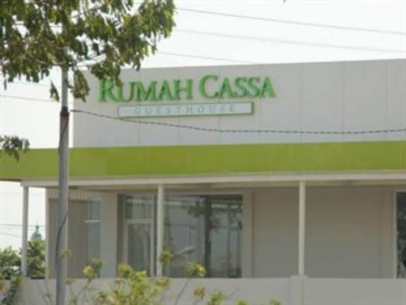 Rumah Cassa Guest House 수라바야 외부 사진
